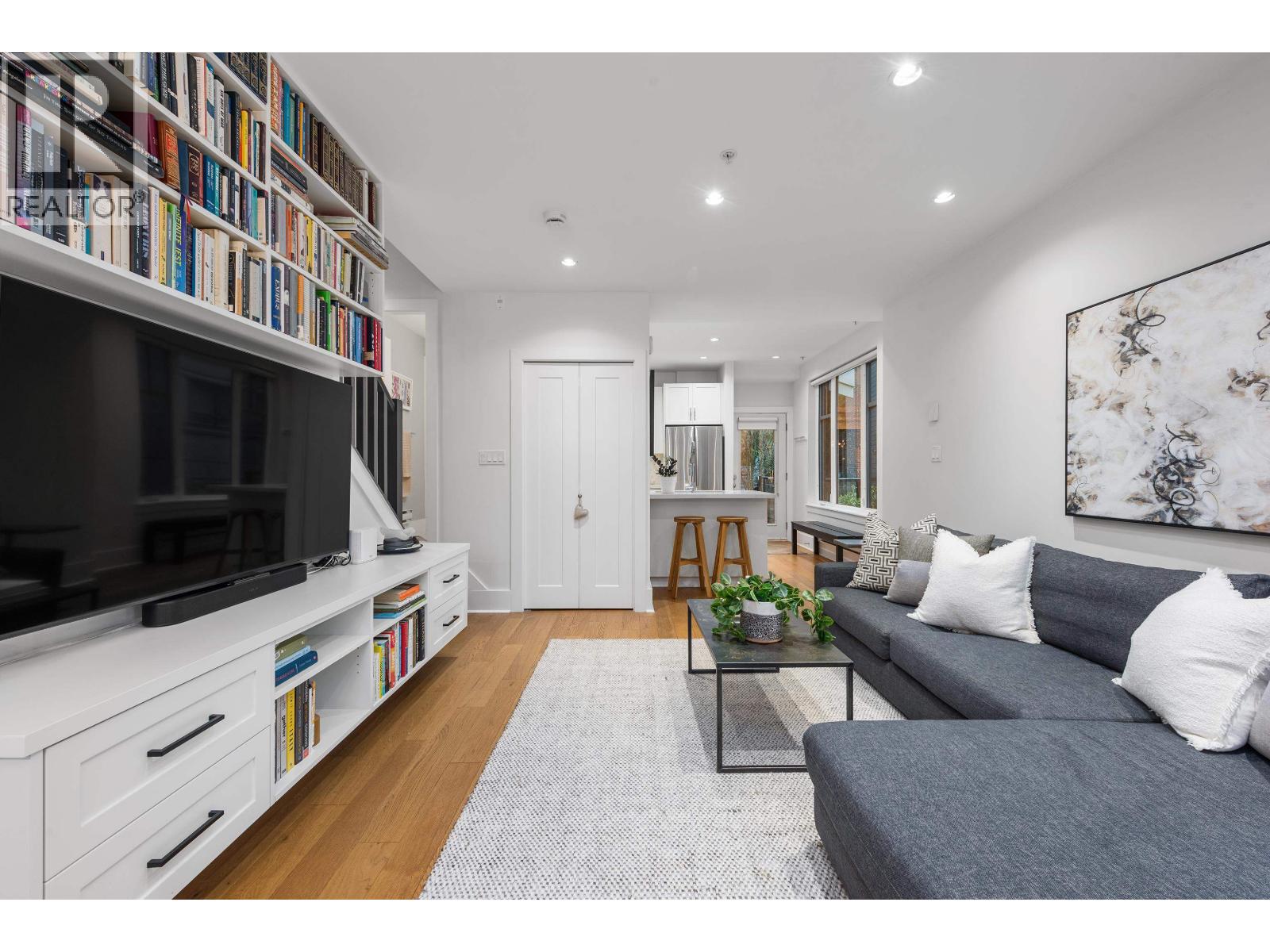 323 E 7th Avenue, Vancouver, British Columbia  V5T 1M9 - Photo 3 - R3083985