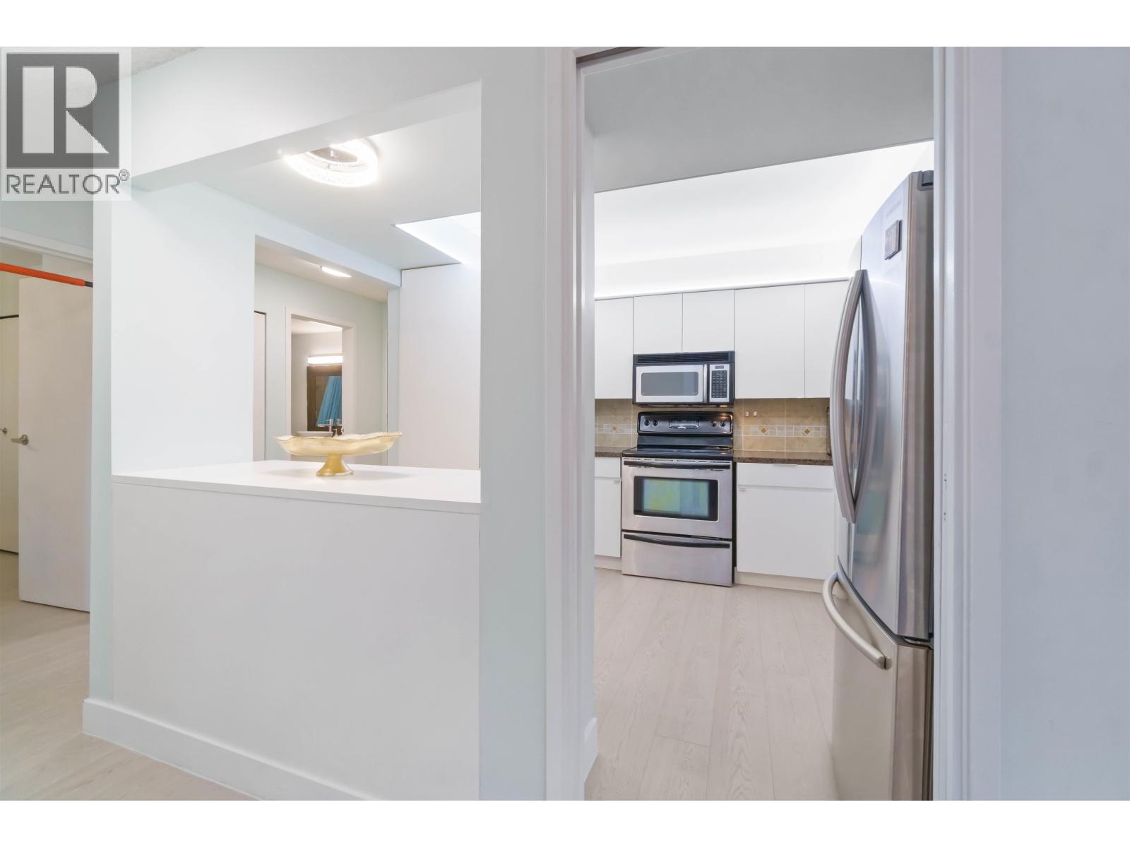 206 1340 Duchess Avenue, West Vancouver, British Columbia  V7T 1H6 - Photo 9 - R3083990