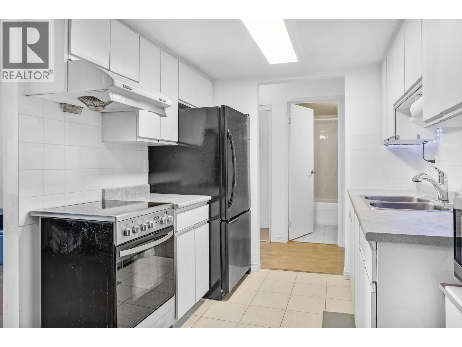 303 975 E Broadway, Vancouver, British Columbia  V5T 1Y3 - Photo 8 - R3084006