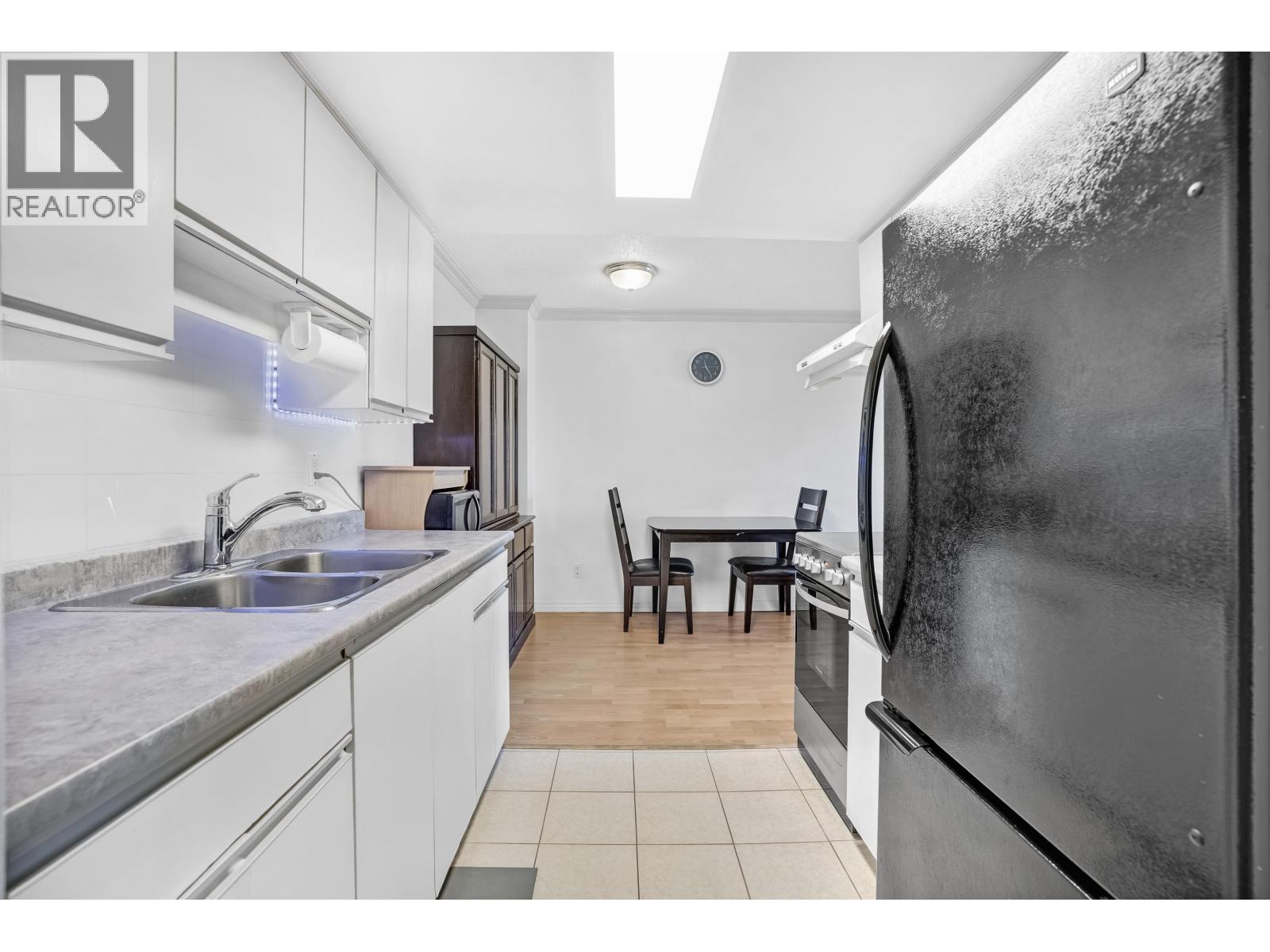 303 975 E Broadway, Vancouver, British Columbia  V5T 1Y3 - Photo 9 - R3084006