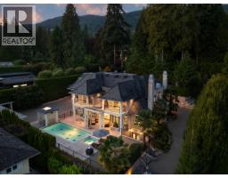 2912 MATHERS AVENUE, West Vancouver, British Columbia