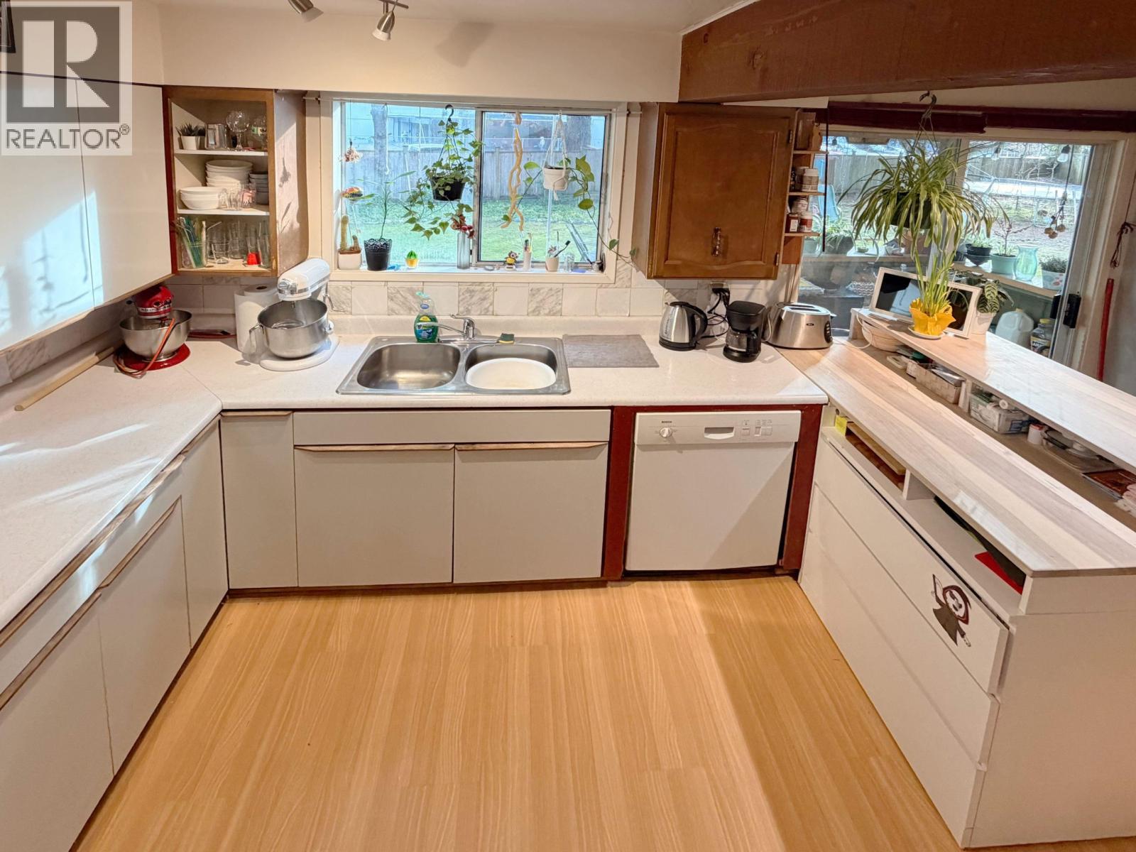 760 Covina Court, Coquitlam, British Columbia  V3J 4J9 - Photo 4 - R3084011