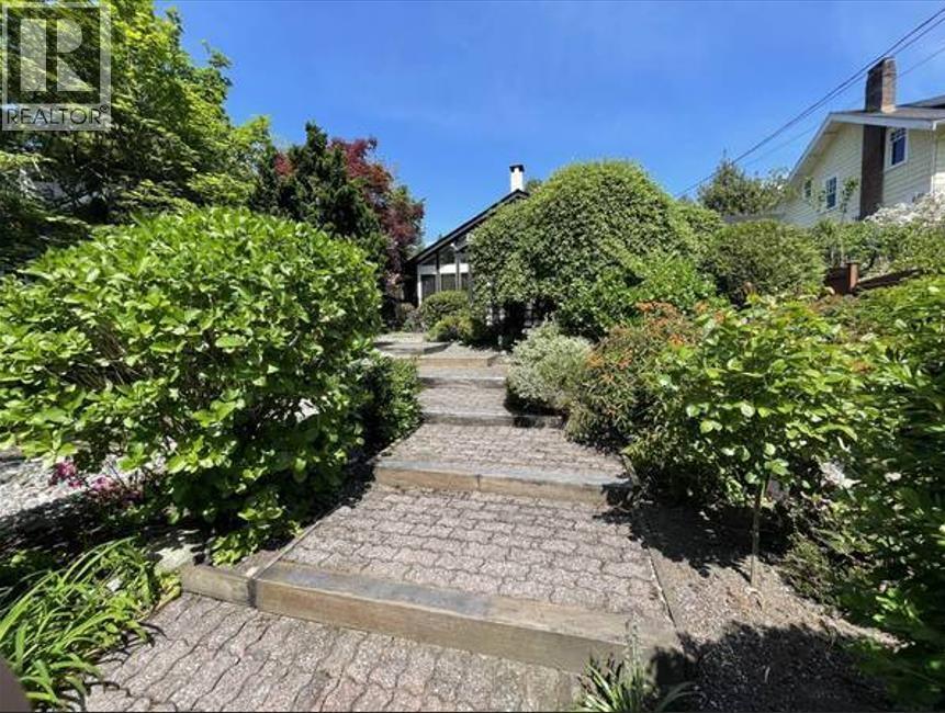 1471 Gordon Avenue, West Vancouver, British Columbia  V7T 1R5 - Photo 2 - R3084017