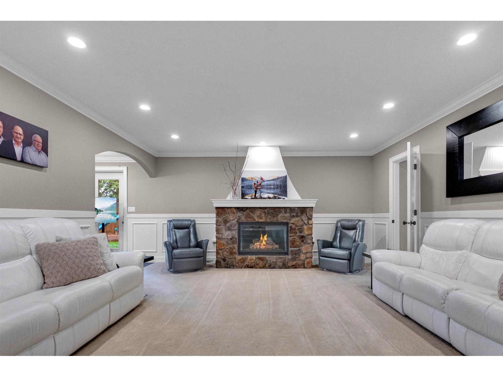 20271 49 Avenue, Langley, British Columbia  V3A 6W9 - Photo 3 - R3083020