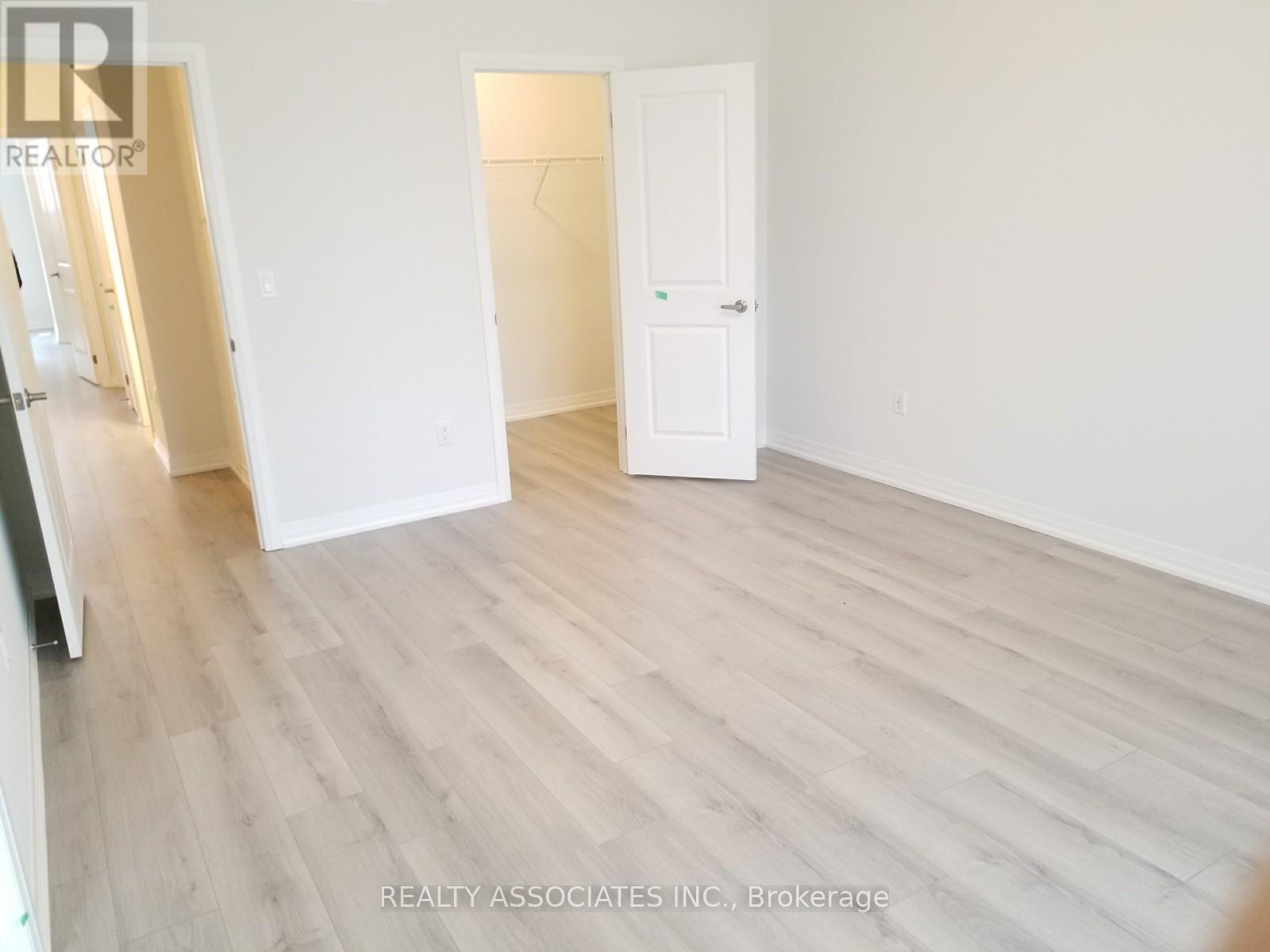 71 Schmeltzer Crescent, Richmond Hill, Ontario  L4E 1J1 - Photo 13 - N12734310