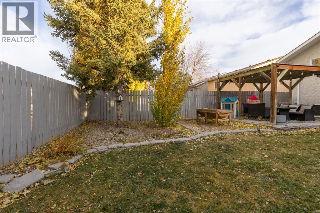 66 Assiniboia Way W, Lethbridge, Alberta  T1K 7L7 - Photo 34 - A2268734