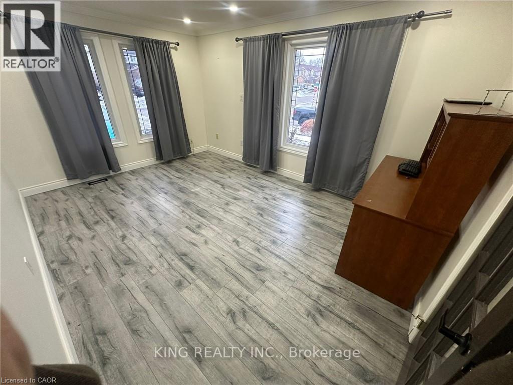 236 Langlaw Drive, Cambridge, Ontario  N1P 1B6 - Photo 5 - X12734322