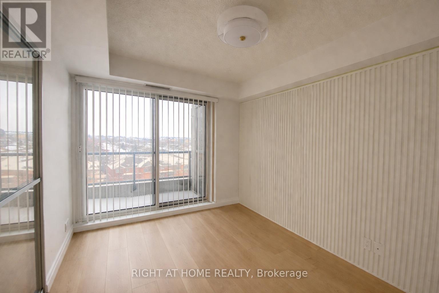 816 - 18 Harding Boulevard, Richmond Hill, Ontario  L4C 0T3 - Photo 5 - N12731368