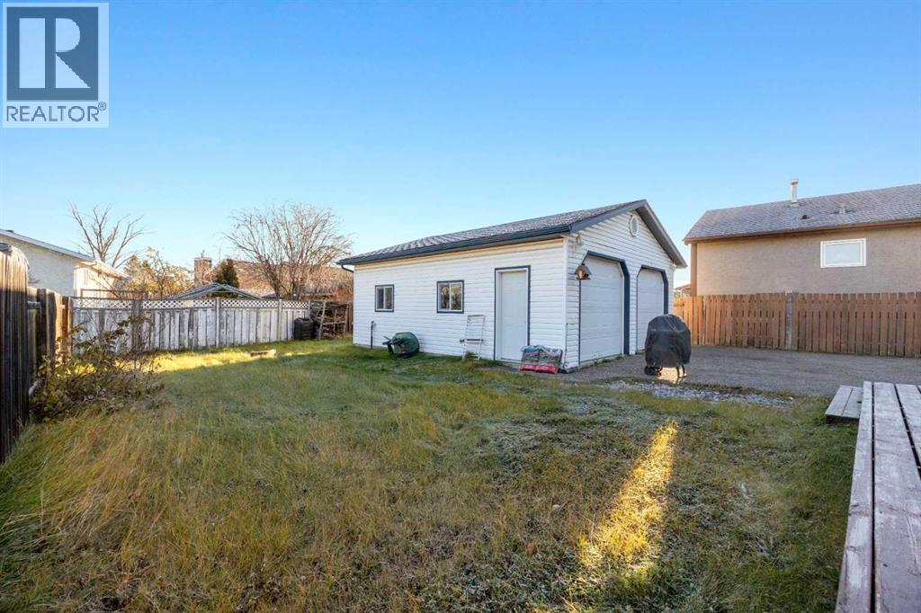 105 Farrell Cove, Fort Mcmurray, Alberta  T9K 1N9 - Photo 38 - A2268019