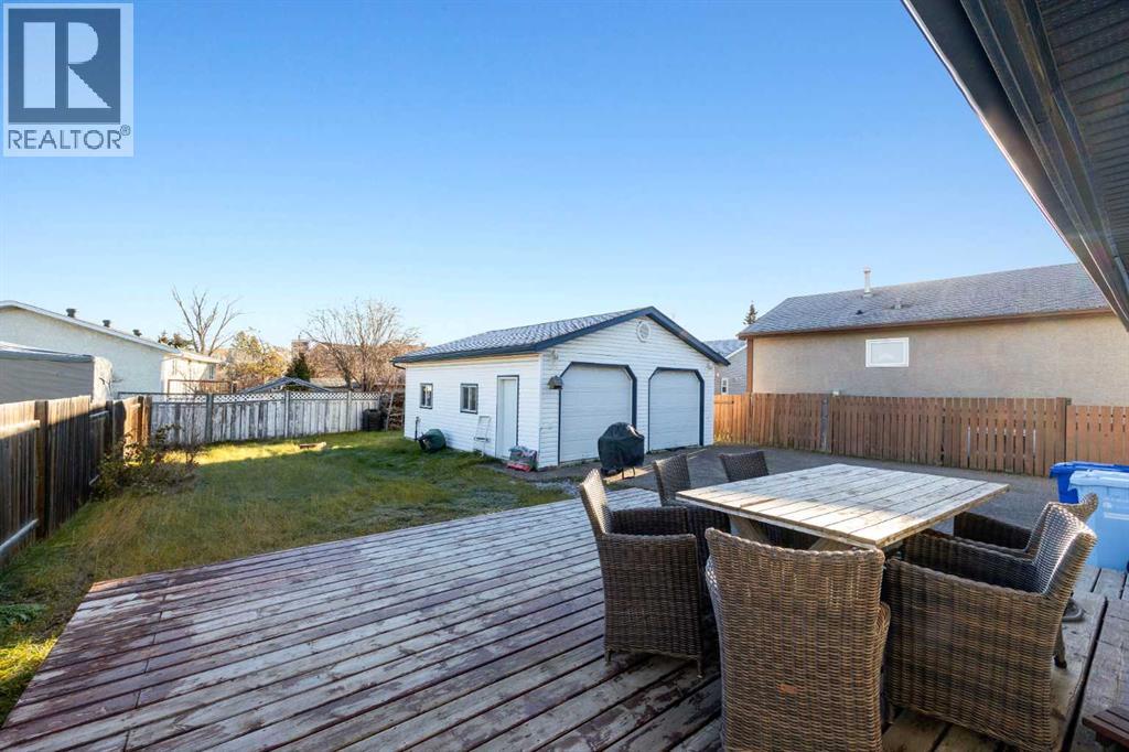 105 Farrell Cove, Fort Mcmurray, Alberta  T9K 1N9 - Photo 35 - A2268019