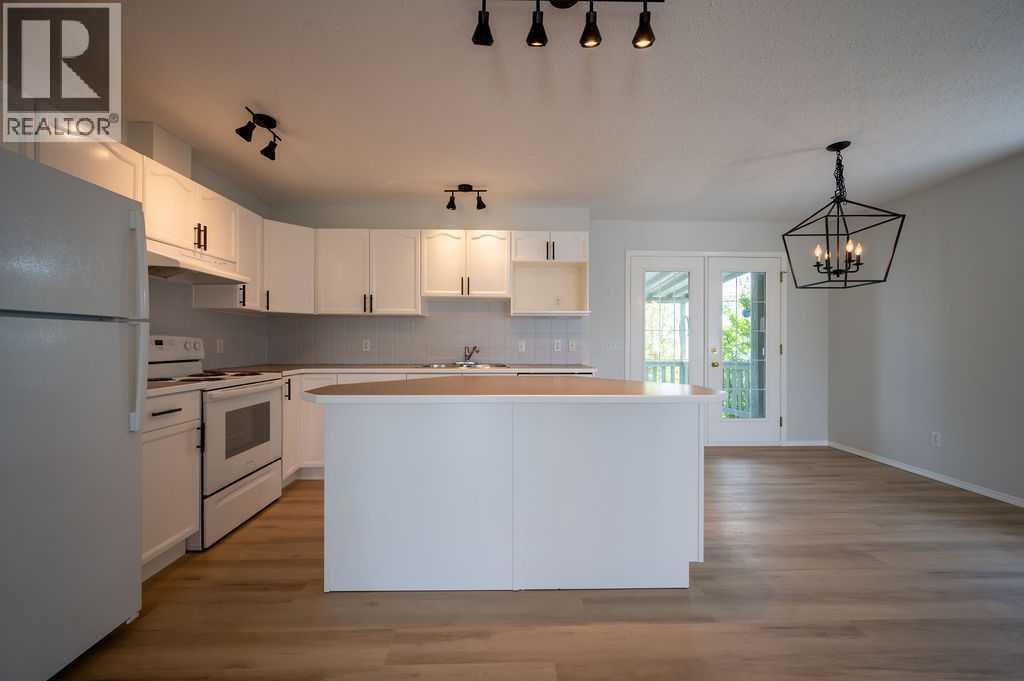 269 Strathford Crescent, Strathmore, Alberta  T1P 1N9 - Photo 6 - A2282012