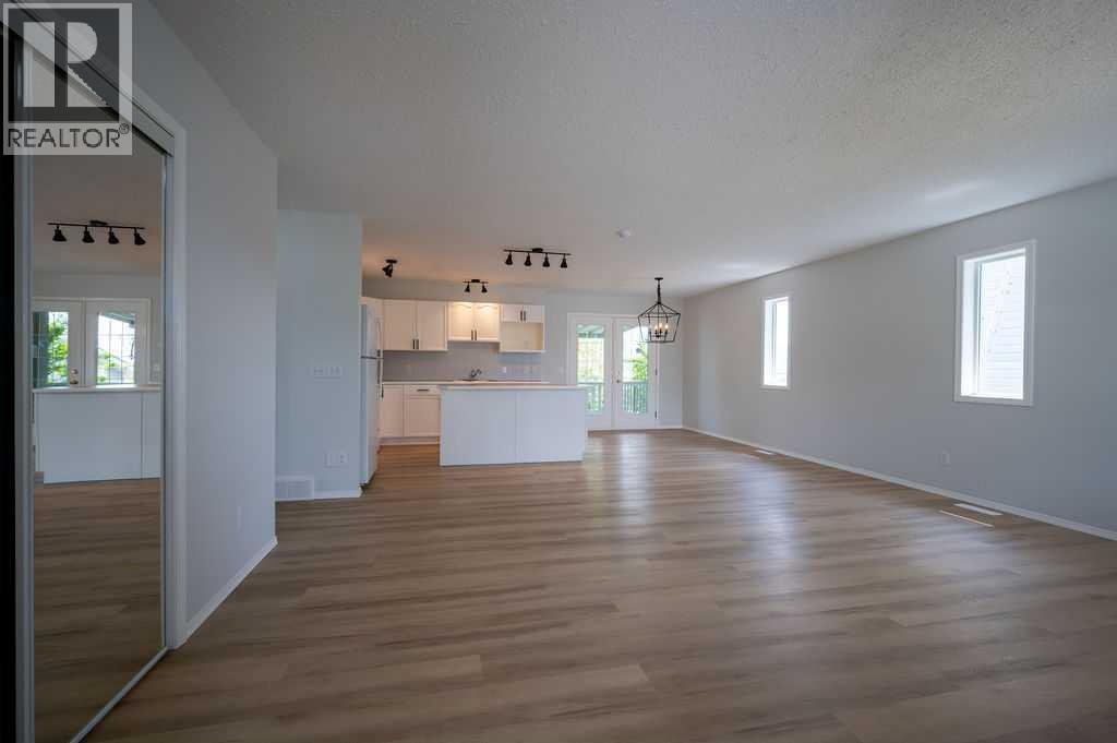 269 Strathford Crescent, Strathmore, Alberta  T1P 1N9 - Photo 7 - A2282012