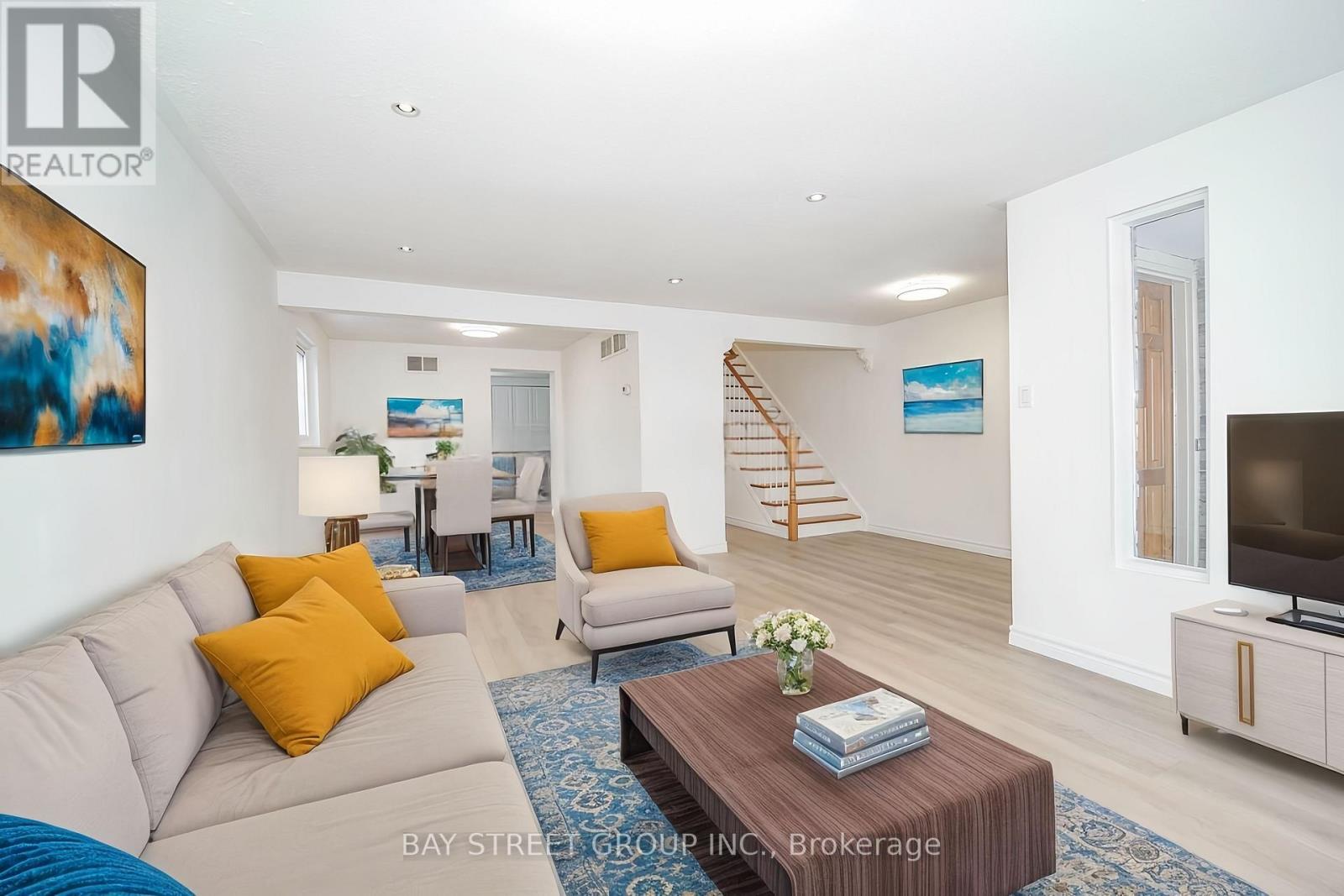 51 Bridley Drive, Toronto, Ontario  M1V 1B2 - Photo 4 - E12734330