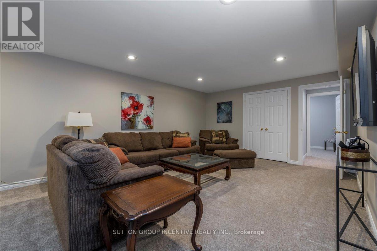 34 Basswood Circle, Oro-Medonte, Ontario  L0L 2L0 - Photo 25 - S12734360