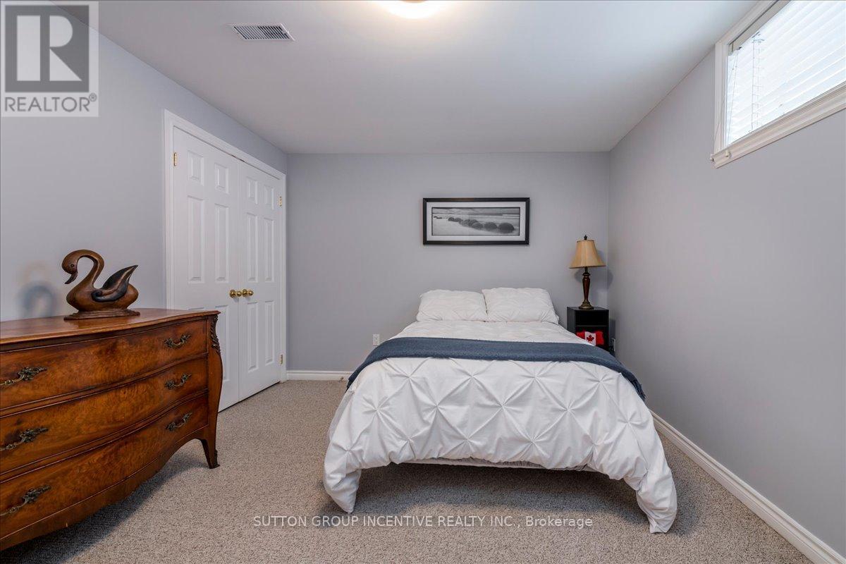 34 Basswood Circle, Oro-Medonte, Ontario  L0L 2L0 - Photo 27 - S12734360