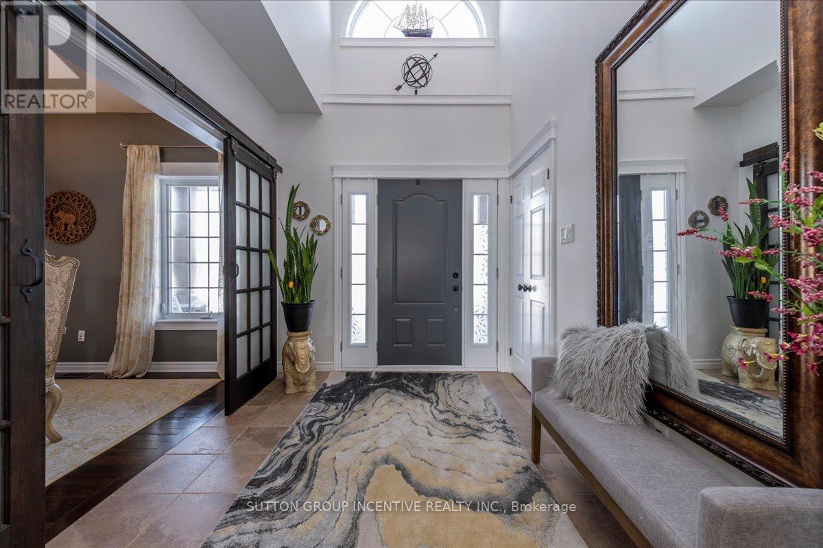 34 Basswood Circle, Oro-Medonte, Ontario  L0L 2L0 - Photo 3 - S12734360