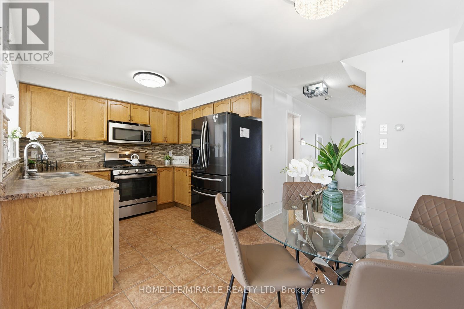 99 Spicebush Terrace, Brampton, Ontario  L6X 0J5 - Photo 12 - W12734334