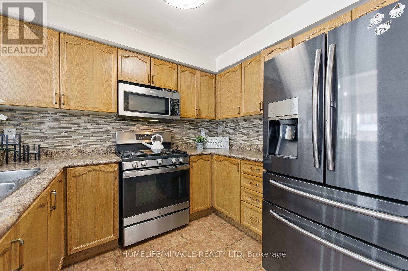 99 Spicebush Terrace, Brampton, Ontario  L6X 0J5 - Photo 14 - W12734334