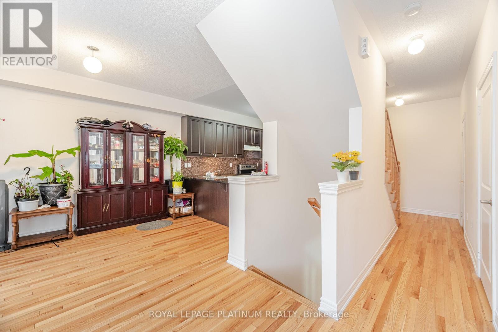 20 Haymarket Drive, Brampton, Ontario  L7A 5C3 - Photo 7 - W12734364