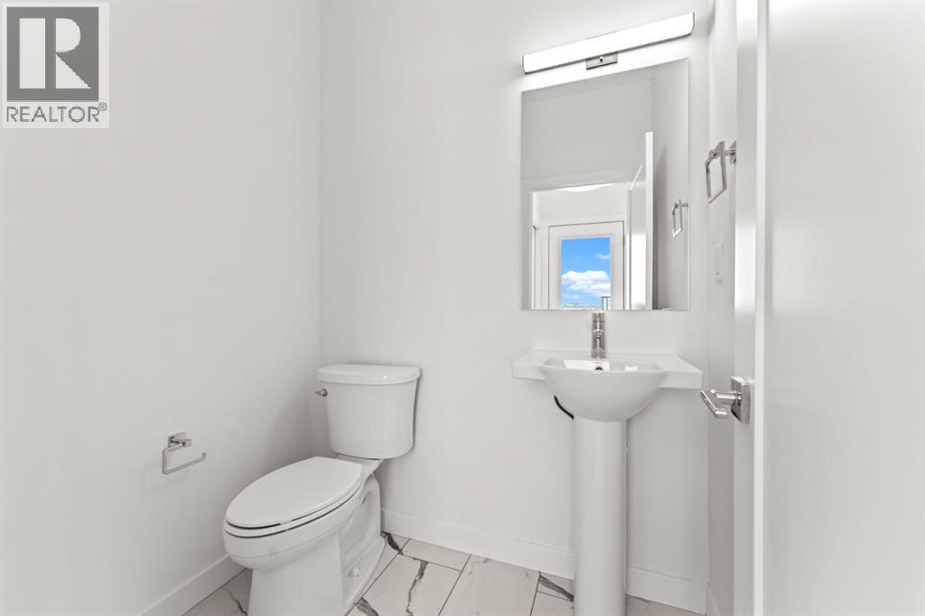 99 Raven Point Se, Calgary, Alberta  T3S 0E8 - Photo 5 - A2269627