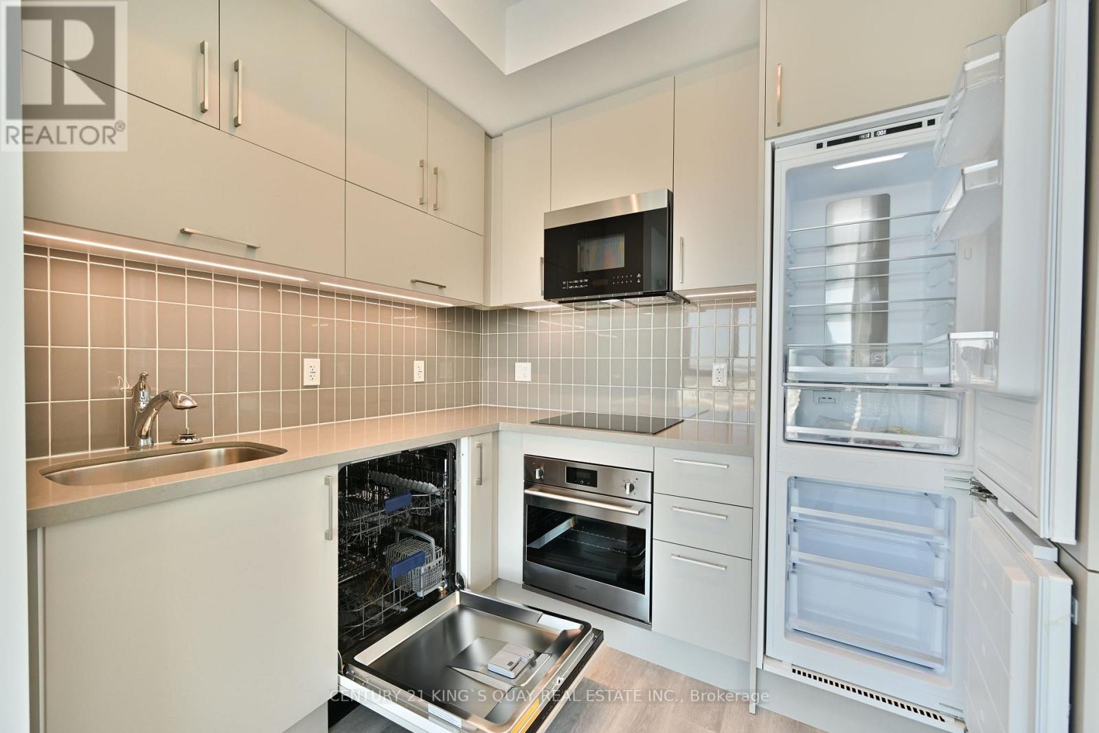 1617 - 56 Andre De Grasse Street, Markham, Ontario  L6G 0H9 - Photo 4 - N12730932