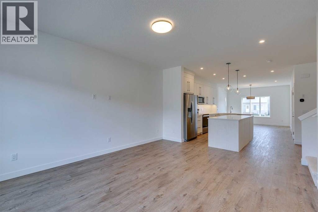 646 Rangeview Street Se, Calgary, Alberta  T3M 2K1 - Photo 2 - A2282157