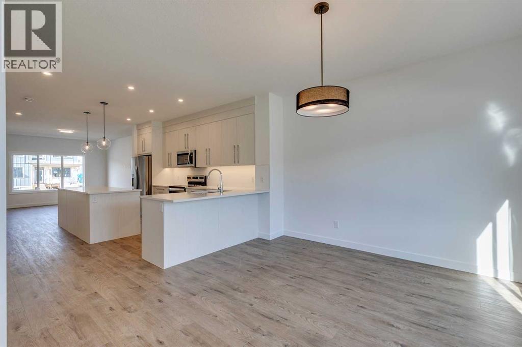 646 Rangeview Street Se, Calgary, Alberta  T3M 2K1 - Photo 6 - A2282157