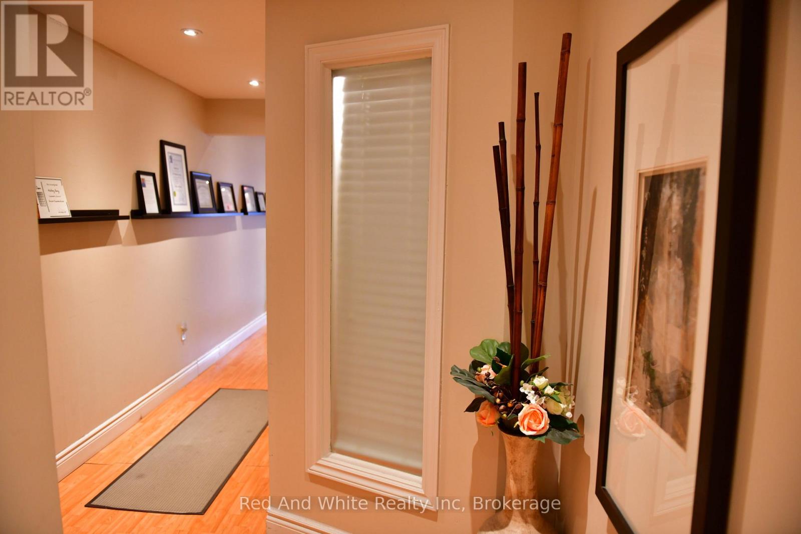 265 Queen Street S, Mississauga, Ontario  L5M 1L9 - Photo 7 - W12734382