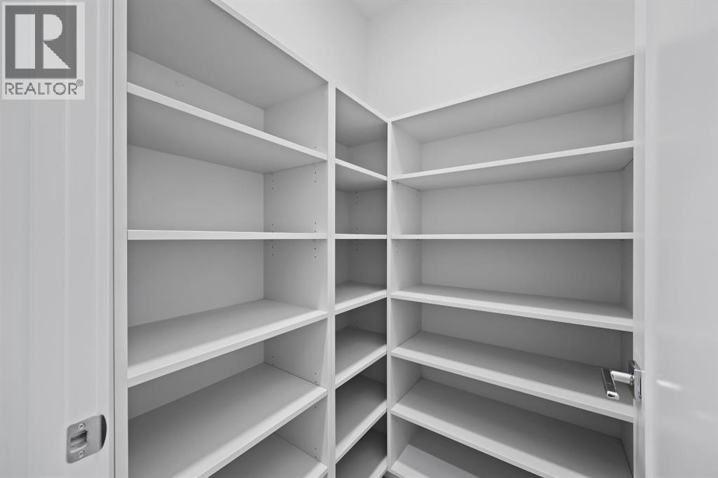 50 Westland Park Sw, Calgary, Alberta  T3H 0W1 - Photo 12 - A2273259