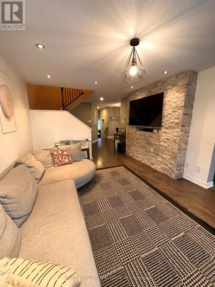 124 Nacarat Street, Ottawa, Ontario K4A 1A9 - Photo 4 - X12734390