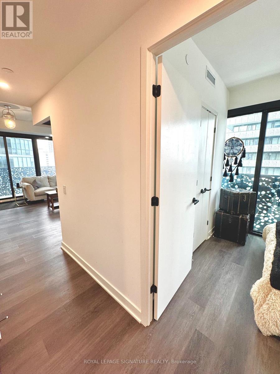 1510 - 55 Charles Street E, Toronto, Ontario  M4Y 1S9 - Photo 7 - C12734372