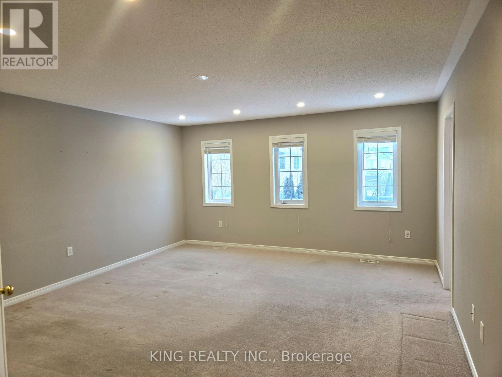 44 Kimble Avenue, Clarington, Ontario  L1C 0J7 - Photo 13 - E12734376