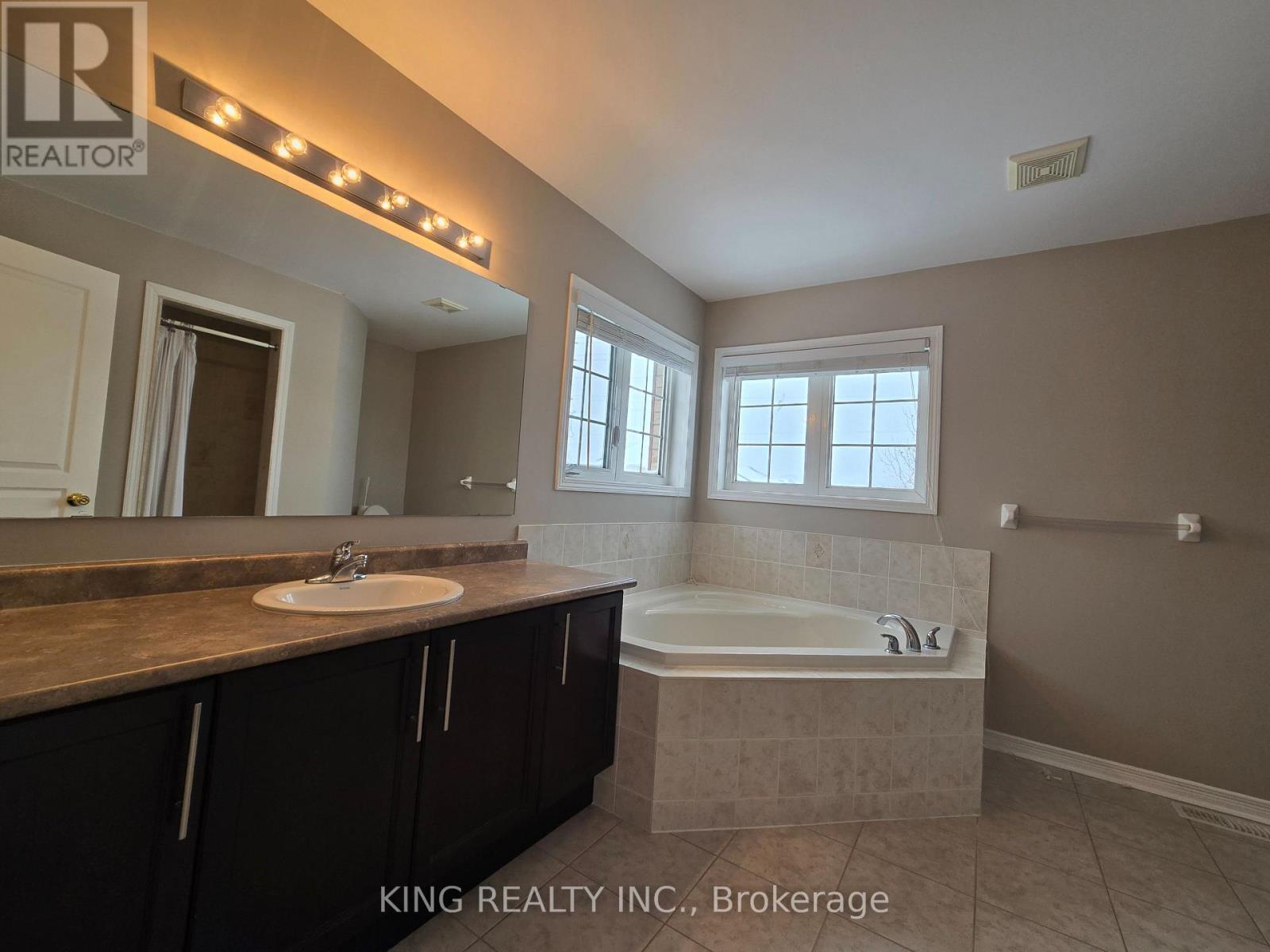 44 Kimble Avenue, Clarington, Ontario  L1C 0J7 - Photo 16 - E12734376