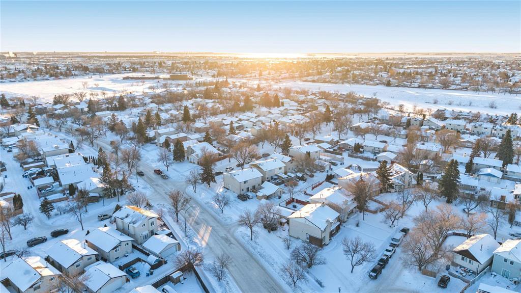 3 Raber Road, Winnipeg, Manitoba  R2R 1G4 - Photo 28 - 202601497