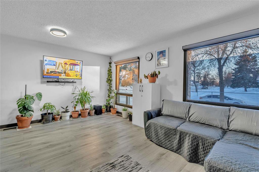 3 Raber Road, Winnipeg, Manitoba  R2R 1G4 - Photo 4 - 202601497