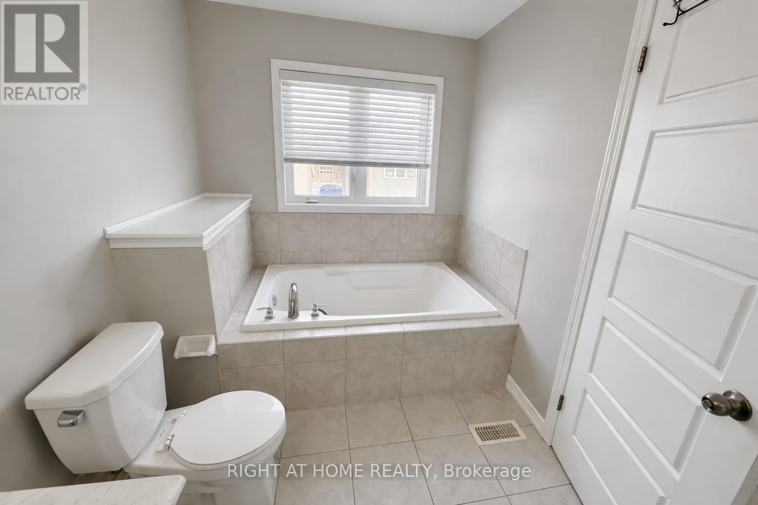 24 Longboat Run W, Brantford, Ontario  N3T 0P3 - Photo 15 - X12734378