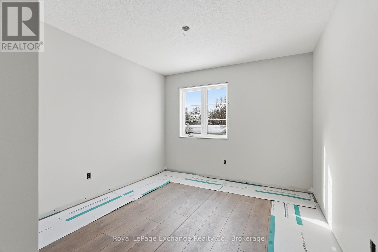 Unit 3 - 227 Bruce Street S, West Grey, Ontario  N0G 1R0 - Photo 11 - X12723436