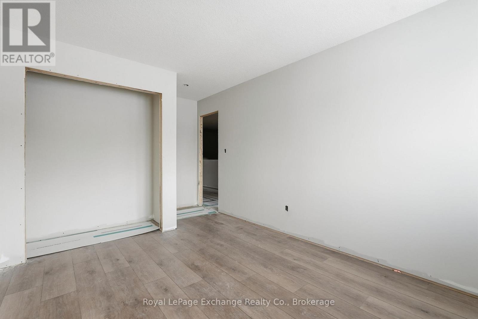 Unit 3 - 227 Bruce Street S, West Grey, Ontario  N0G 1R0 - Photo 12 - X12723436