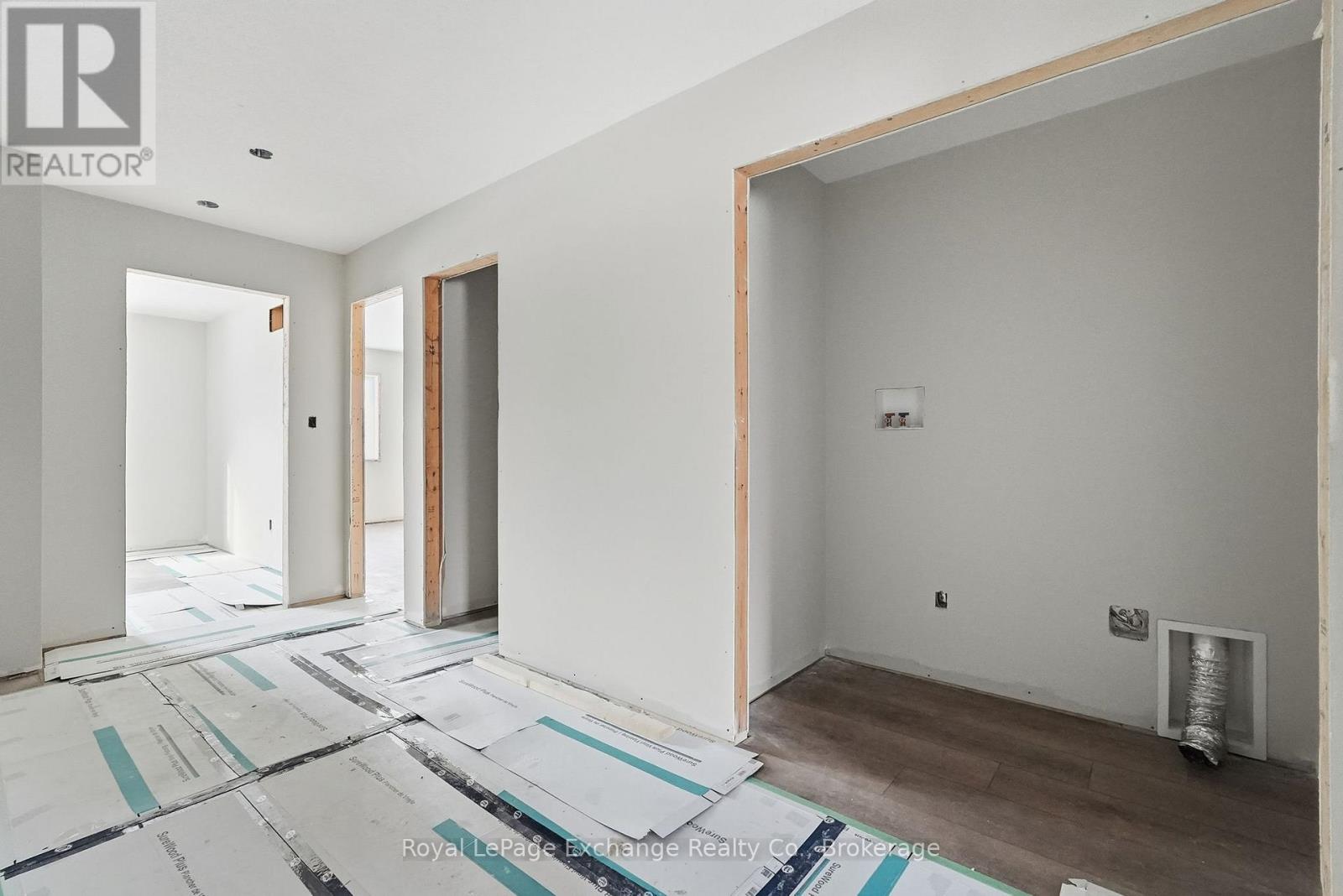 Unit 3 - 227 Bruce Street S, West Grey, Ontario  N0G 1R0 - Photo 9 - X12723436