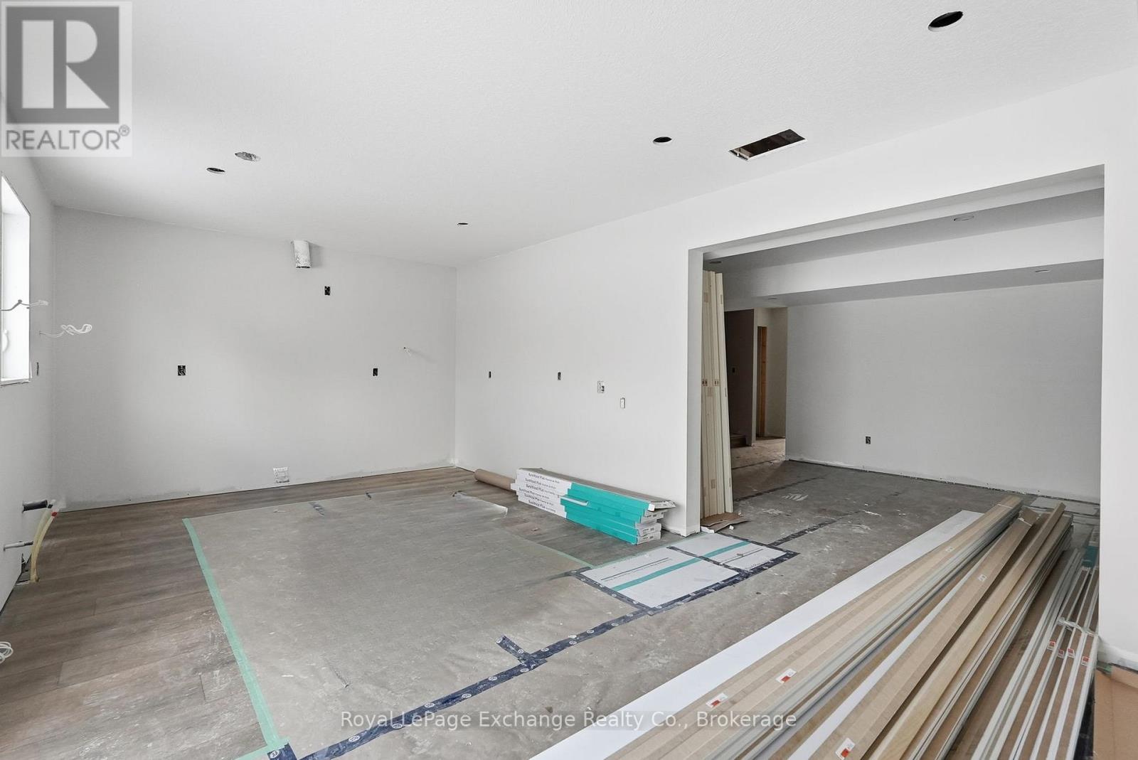 Unit 3 - 227 Bruce Street S, West Grey, Ontario  N0G 1R0 - Photo 8 - X12723436