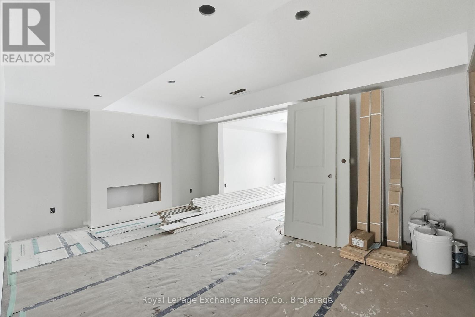 Unit 3 - 227 Bruce Street S, West Grey, Ontario  N0G 1R0 - Photo 7 - X12723436