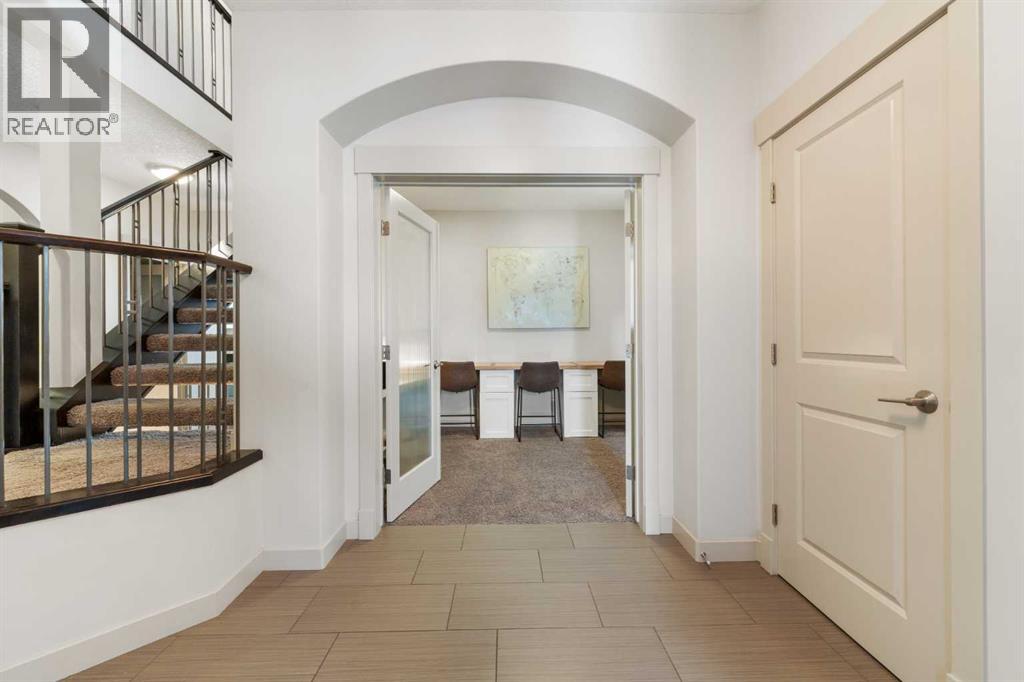 35 Aspenshire Drive Sw, Calgary, Alberta  T3H 0M2 - Photo 4 - A2280787