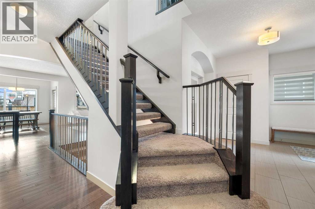 35 Aspenshire Drive Sw, Calgary, Alberta  T3H 0M2 - Photo 6 - A2280787