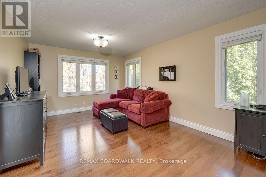 7089 Bush Drive, Ottawa, Ontario  K4P 1M8 - Photo 27 - X12696972