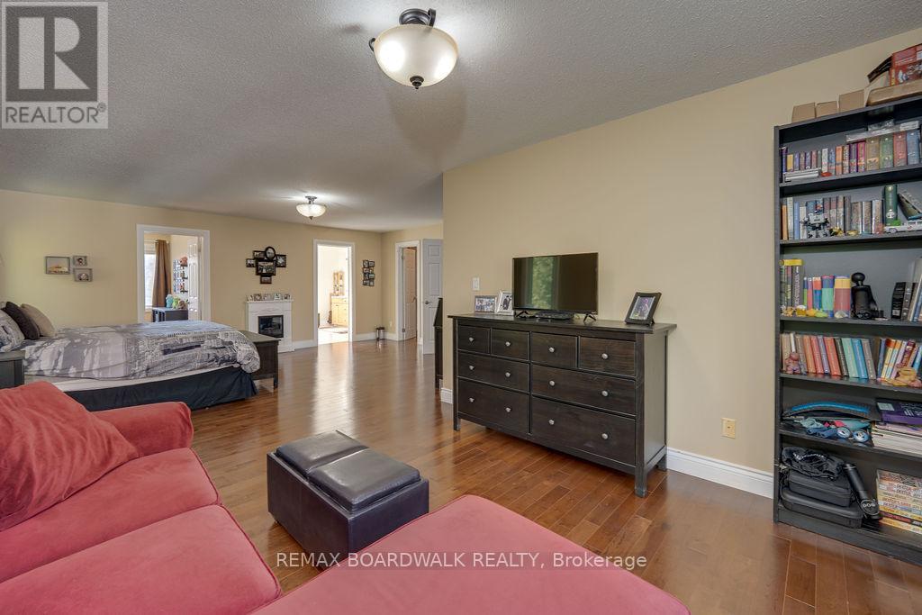 7089 Bush Drive, Ottawa, Ontario  K4P 1M8 - Photo 28 - X12696972