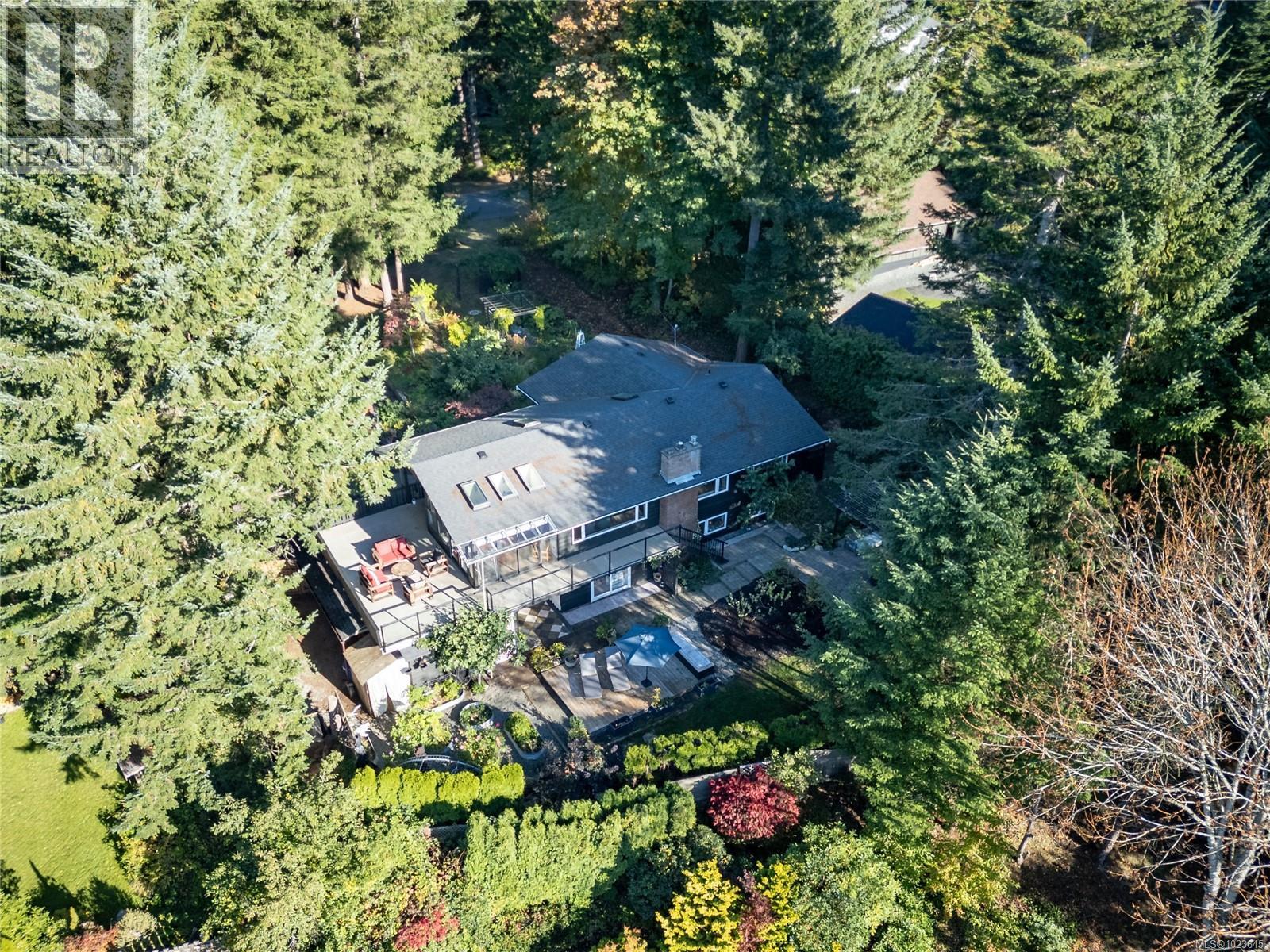 1165 Glen Urquhart Dr, Courtenay, British Columbia  V9N 3Y3 - Photo 10 - 1023645