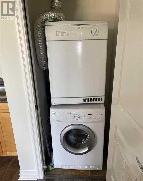 404 - 459 Kerr Street, Oakville, Ontario  L6K 3C2 - Photo 9 - W12734394