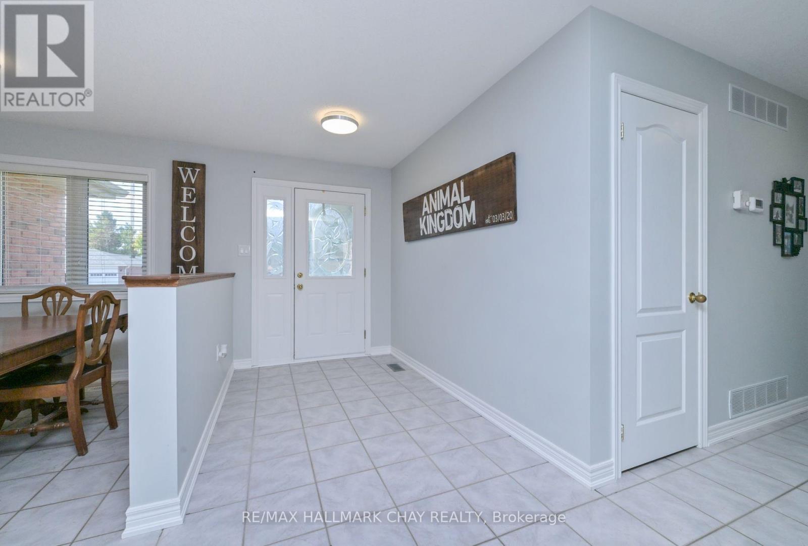 29 Wales Avenue N, Adjala-Tosorontio, Ontario  L0M 1J0 - Photo 4 - N12419668