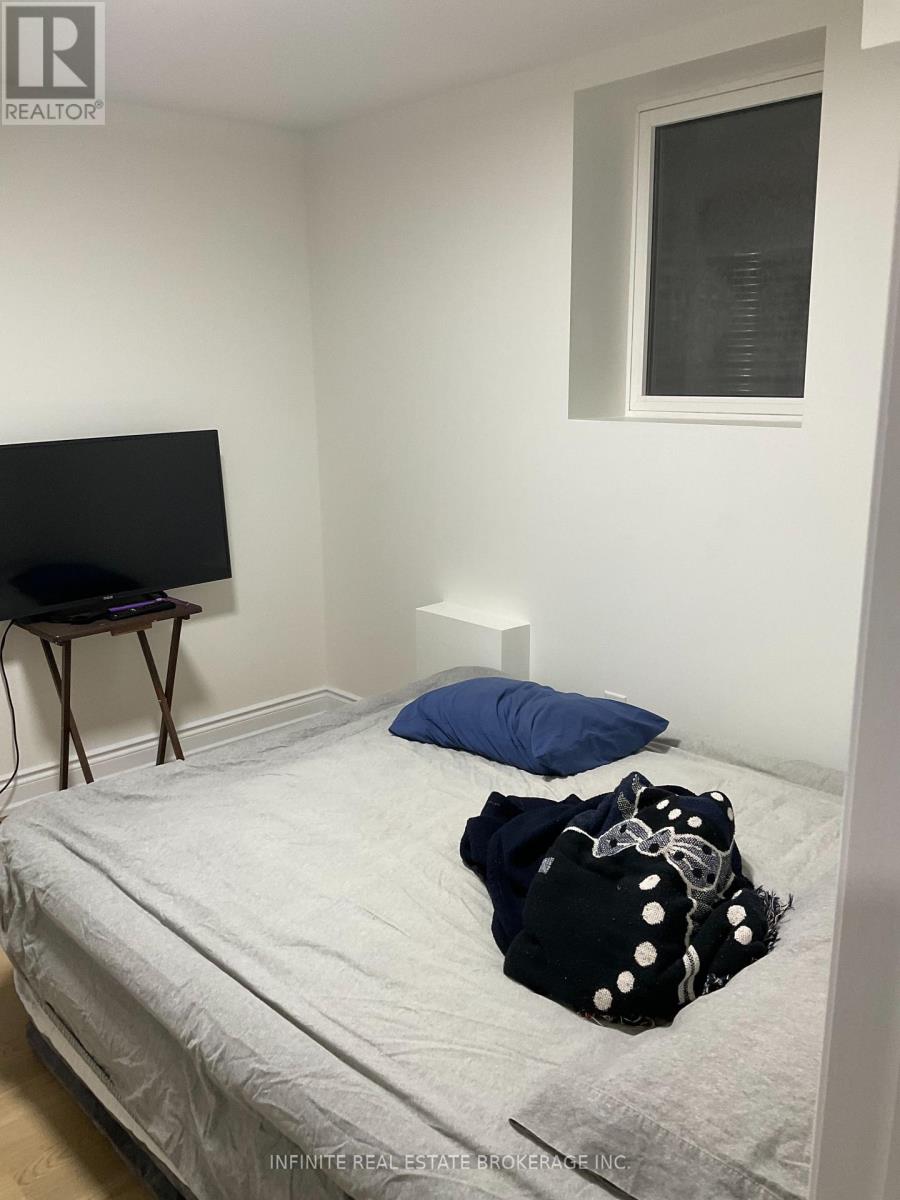 78 Starhill Crescent, Brampton, Ontario  L6R 2W1 - Photo 20 - W12724482