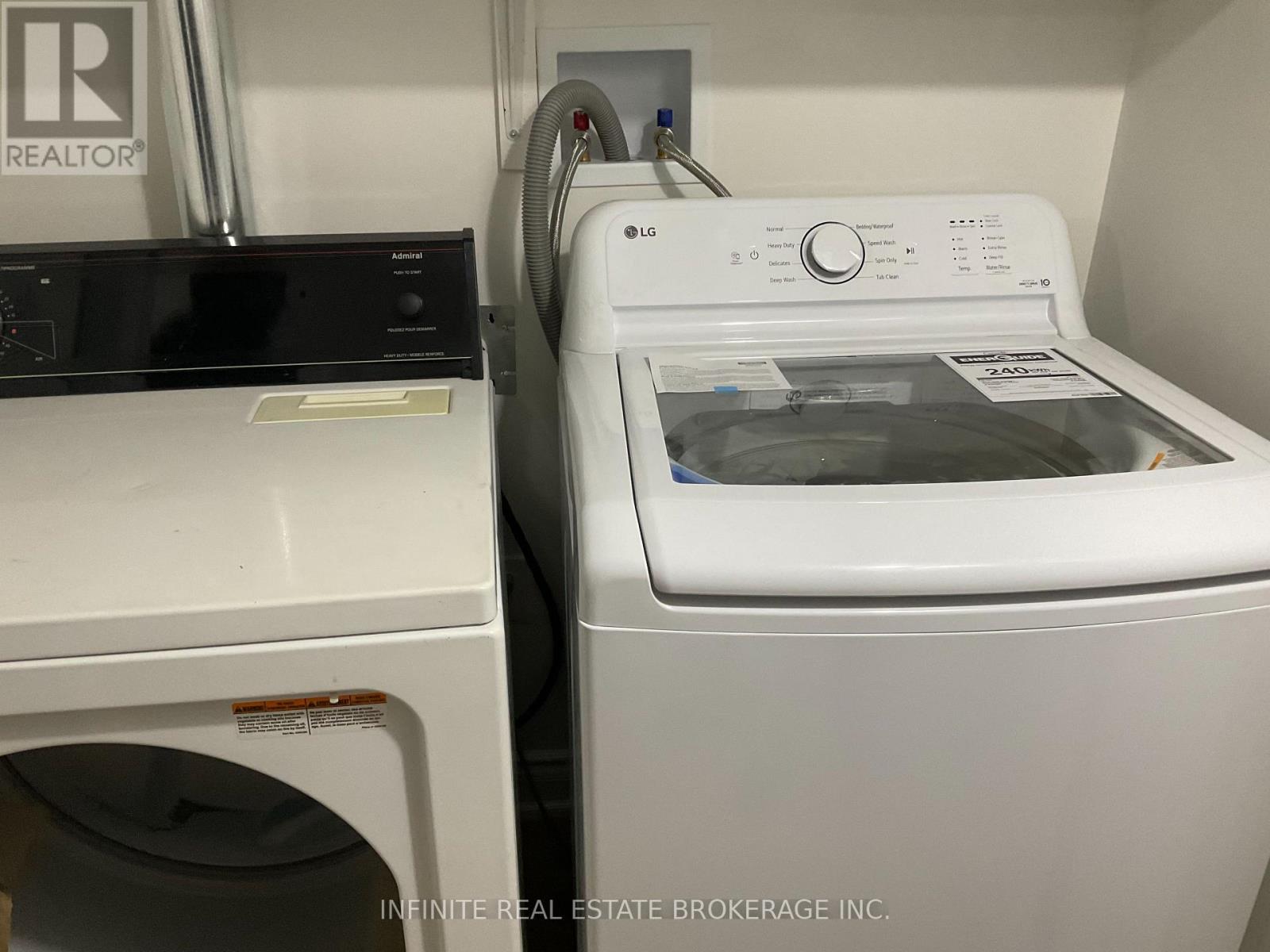 78 Starhill Crescent, Brampton, Ontario  L6R 2W1 - Photo 12 - W12724482